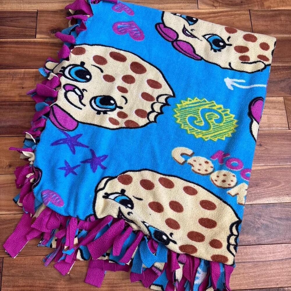 SHOPKINS Y2K Kooky Cookie fleece tie blanket good condition
